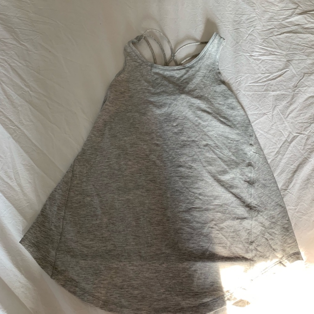 gray tank top